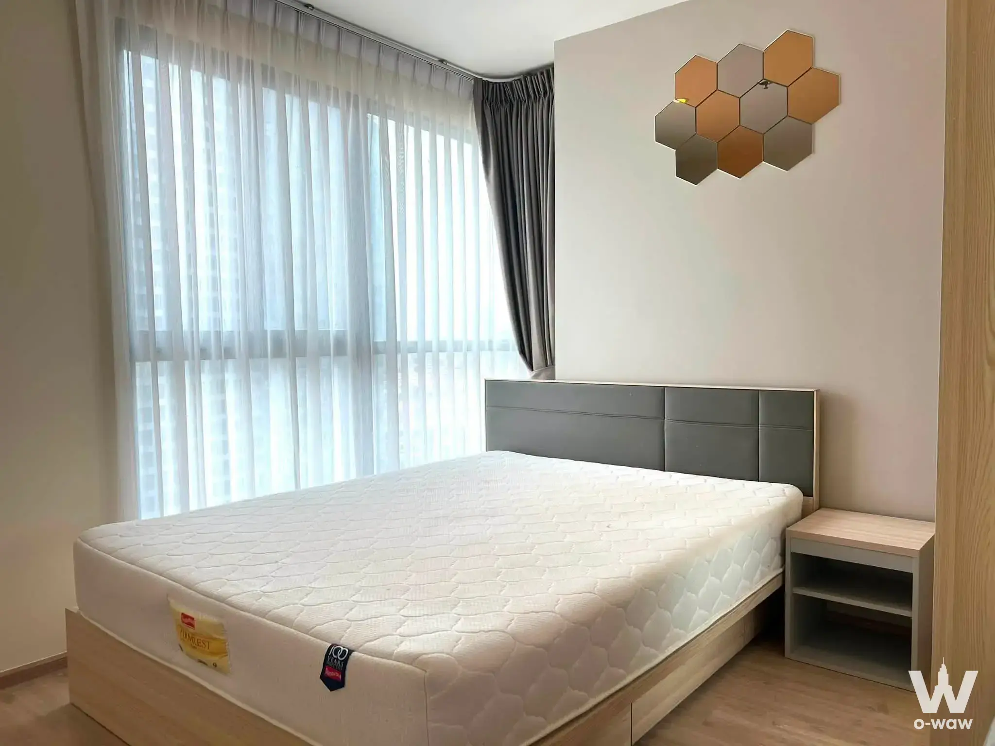Condo with 2 bedrooms for rent at Ideo O2 — photo 3 of 5