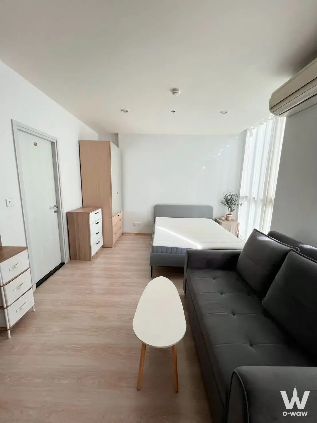 Condo with 1 bedroom for rent at Noble Revolve Ratchada 1 — photo 2 of 4