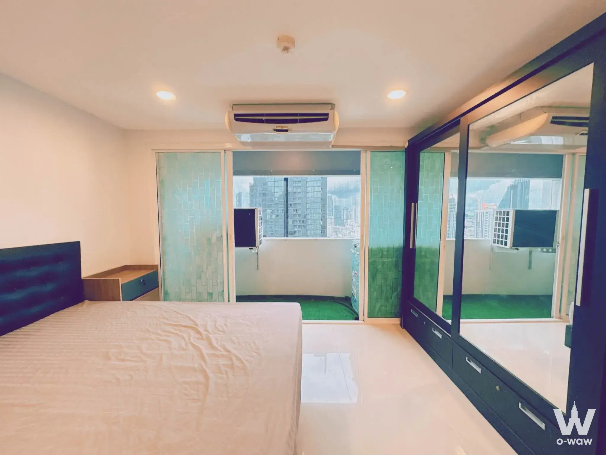 Condo with 1 bedroom for rent at Silom Condominium — photo 3 of 5