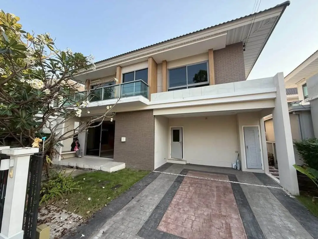 Near Airport, Robinson, 15 minutes to Rama 9, Lat Krabang