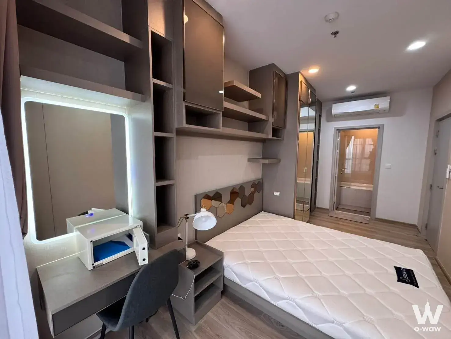 Condo with 1 bedroom for sale at Oka Haus — photo 4 of 5
