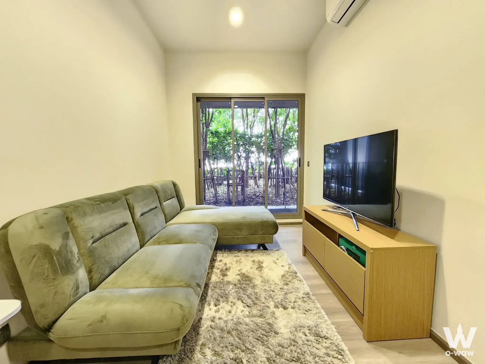 Condo with 1 bedroom for rent at Rhythm Charoenkrung Pavillion — photo 3 of 3