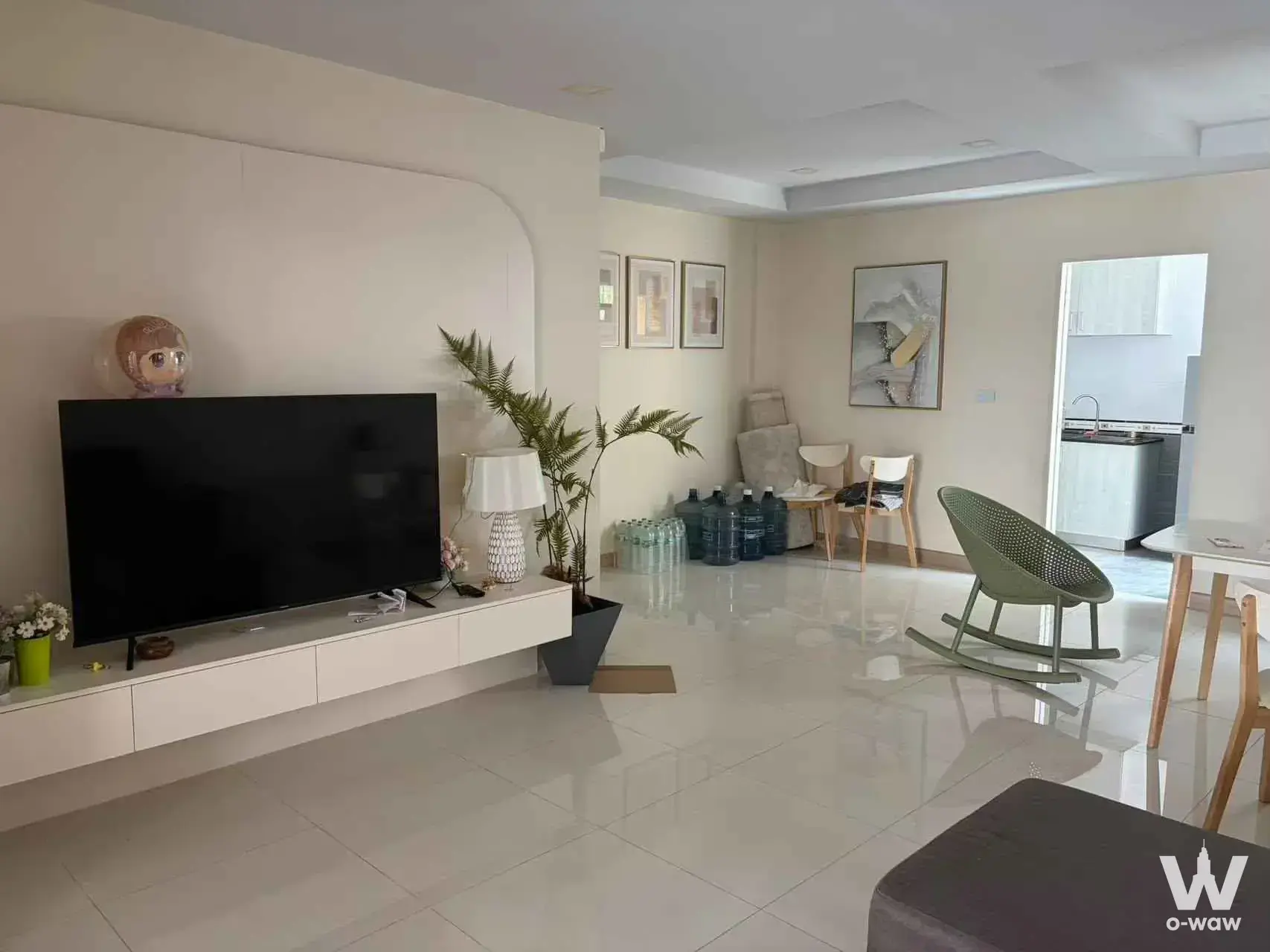 Condo with 3 bedrooms for rent at The Lakes — photo 2 of 5
