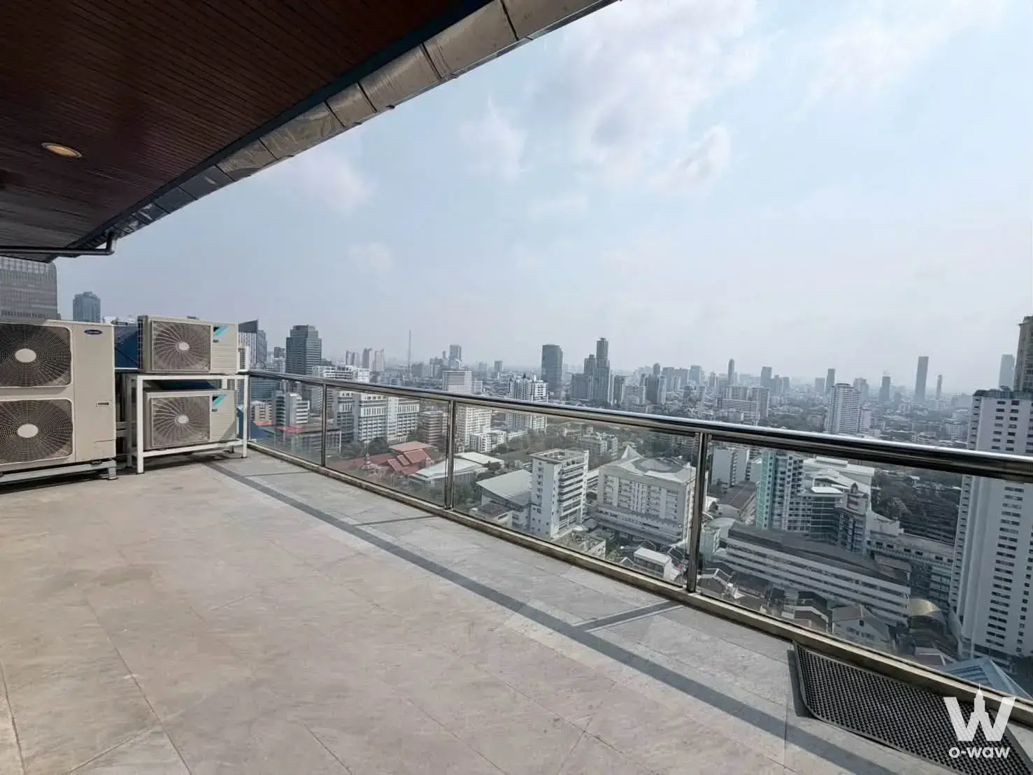 Condo with 4 bedrooms for rent at G.P.GRANDE TOWER — photo 1 of 9