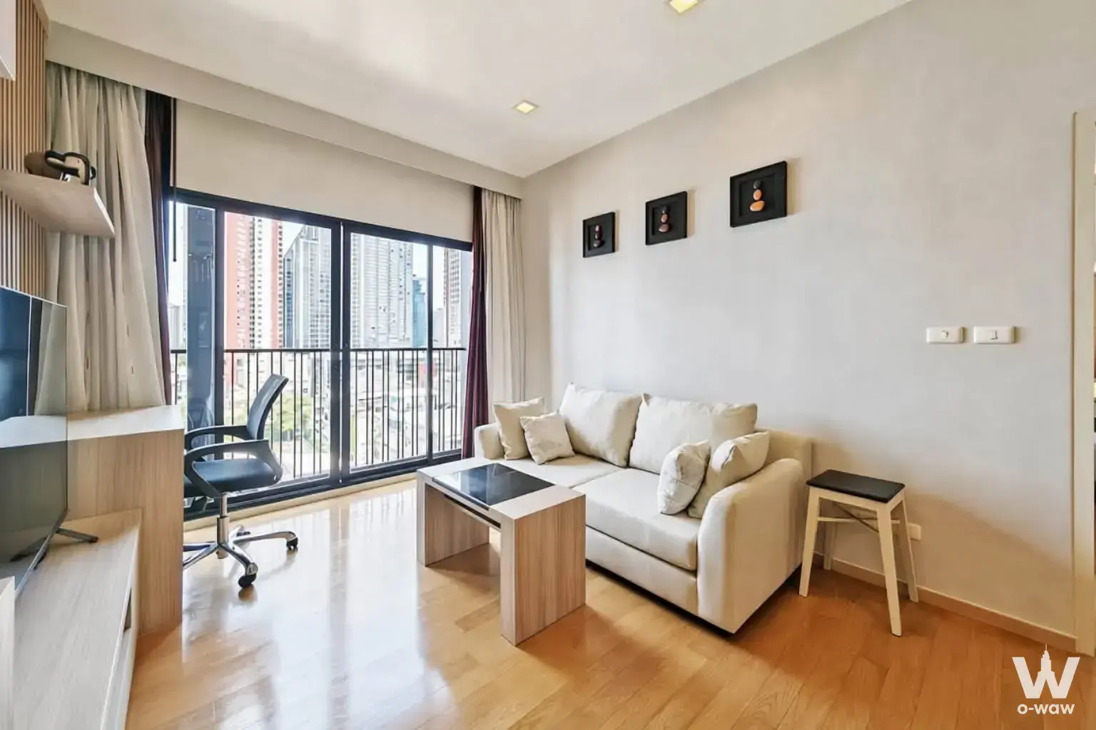 Condo with 1 bedroom for rent at Noble Reveal — photo 2 of 5