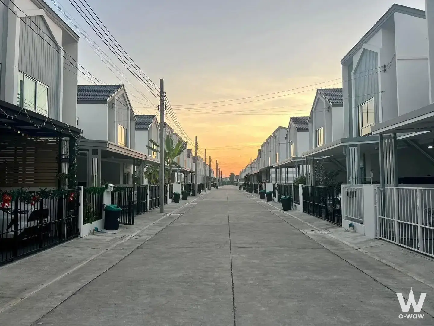 The Connect 56 Bangna-Wongwaen (555 Racha Thewa, Bang Phli District, Samut Prakan 10540)