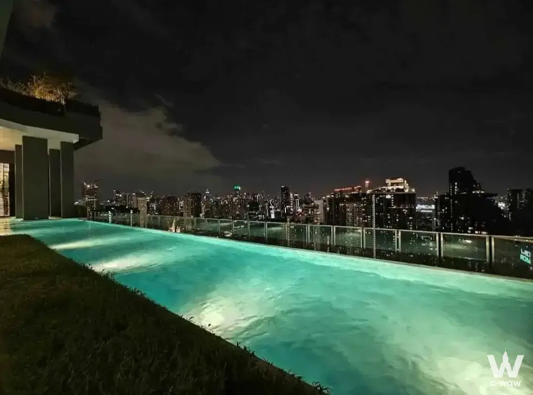 Near MRT Rama 9 ~800 m | Airport Rail Link Makkasan