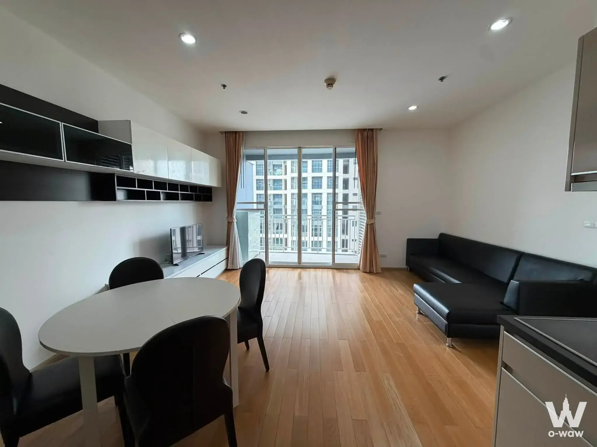 Condo with 2 bedrooms for rent at 39 by Sansiri — photo 1 of 5