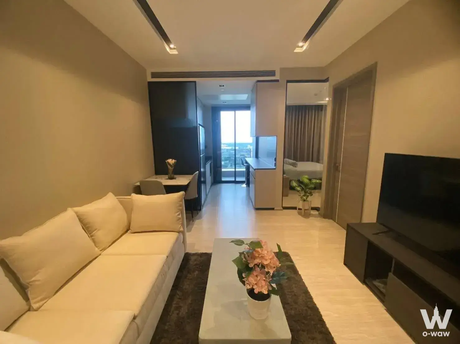 Sukhumvit 38, near BTS Thong Lor Station, Gateway Ekkamai, K Village, Rain Hill, Emporium, Emquartier, Bangkok Prep International School