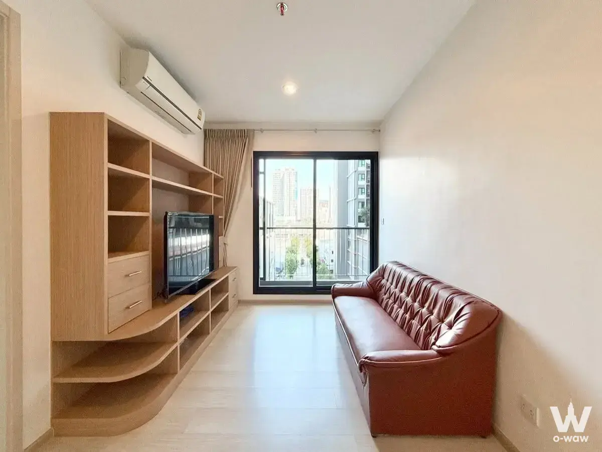 Condo with 2 bedrooms for sale at Life Asoke — photo 2 of 5