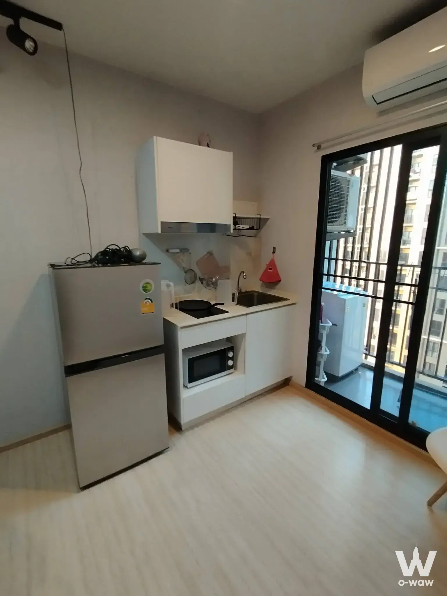 Near Pata Pinklao, Central Pinklao, Thammasat University (Tha Phra Chan), Silpakorn University (Tha Phra Chan), Grand Palace, Pranak Market, Tha Chang, Tha Phra Chan, Phiyamaharajkarun Hospital