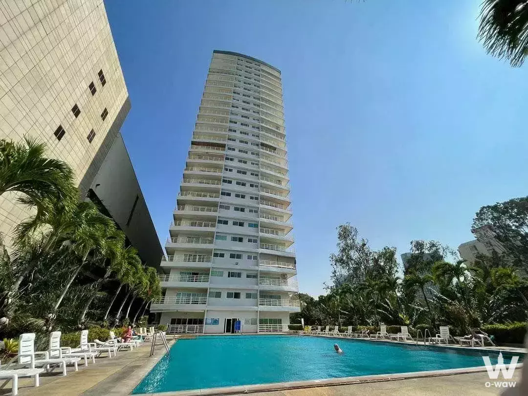 Pattaya, Chonburi, next to Central Festival Mall