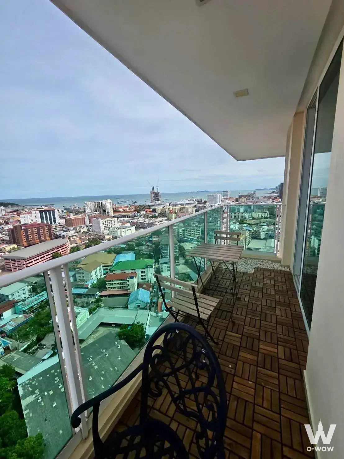 Condo with 1 bedroom for sale at City Garden Pattaya Condominium — photo 2 of 5