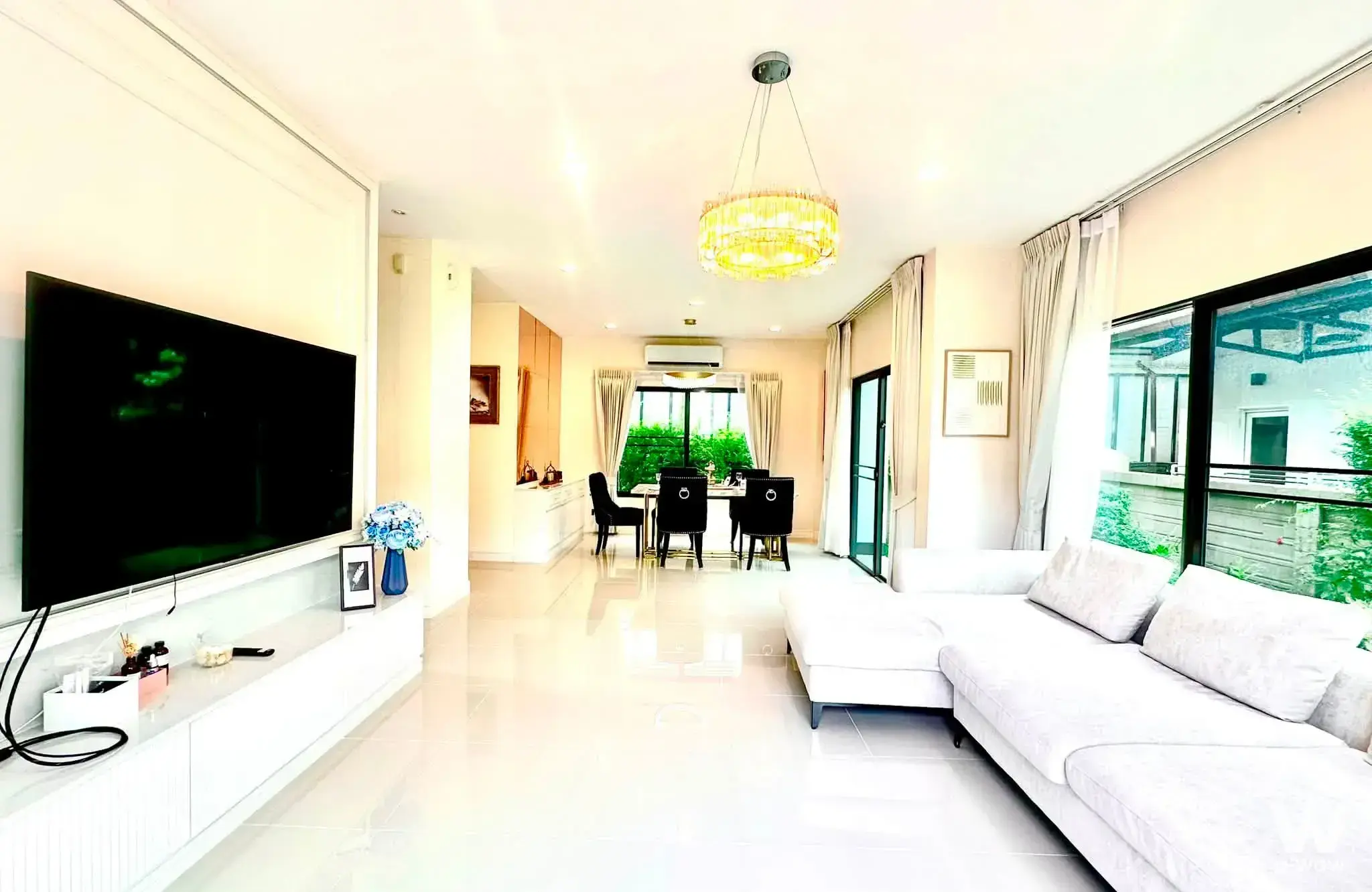Condo with 4 bedrooms for rent at Krungthep Kreetha, Bangkok — photo 3 of 5