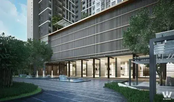 Modern Life Asoke condo entrance featuring wood slats, glass facade, fountain, and landscaped greenery