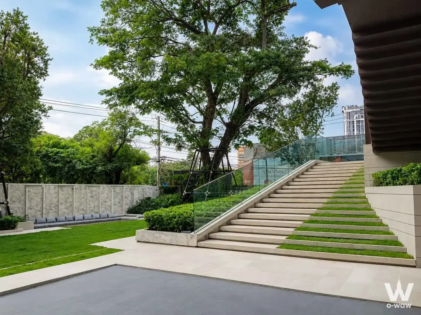 Condo with 1 bedroom for rent at Rhythm Ekkamai Estate — photo 1 of 4