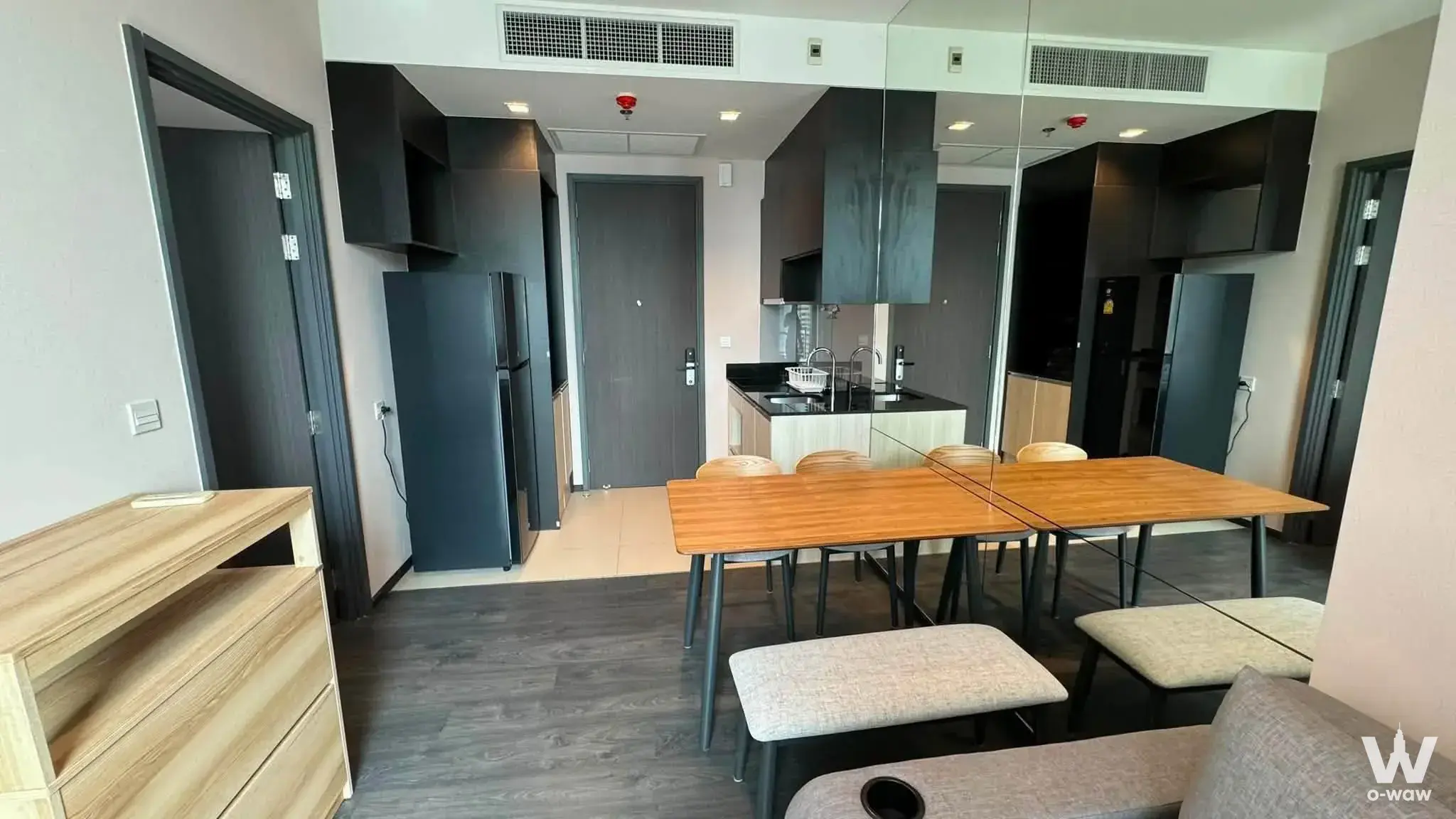 Condo with 1 bedroom for rent at The Edge Sukhumvit 23 — photo 2 of 5