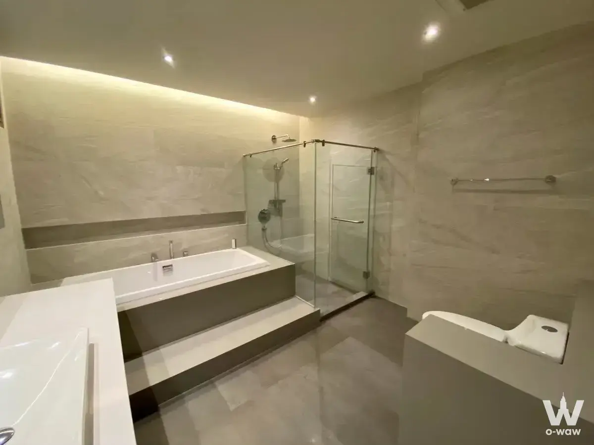 Condo with 3 bedrooms for rent at Supreme Legend Condominium — photo 2 of 5