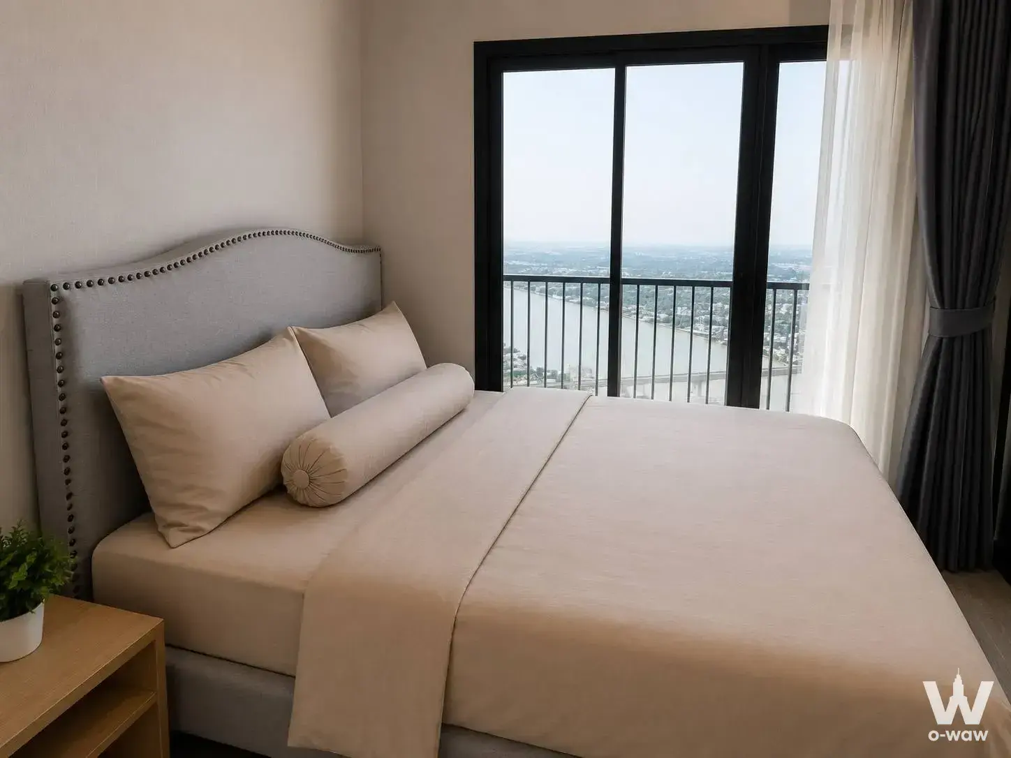 Condo with 1 bedroom for rent at The Politan Rive — photo 2 of 5