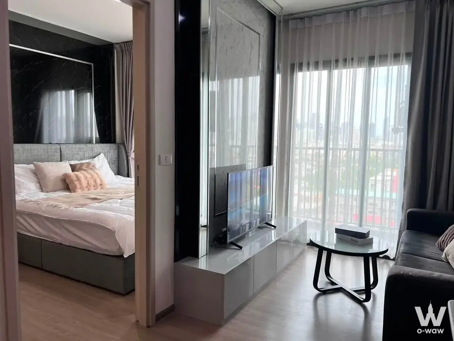 Commercial with 1 bedroom for rent at THE BASE Phetchaburi-Thonglor เดอะ เบส เพชรบุรี - ทองหล่อ — photo 3 of 5