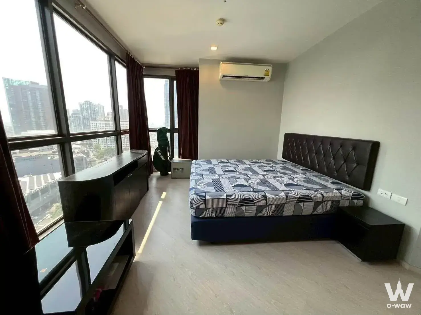 Condo with 2 bedrooms for sale at RHYTHM Sukhumvit 44/1 — photo 1 of 5