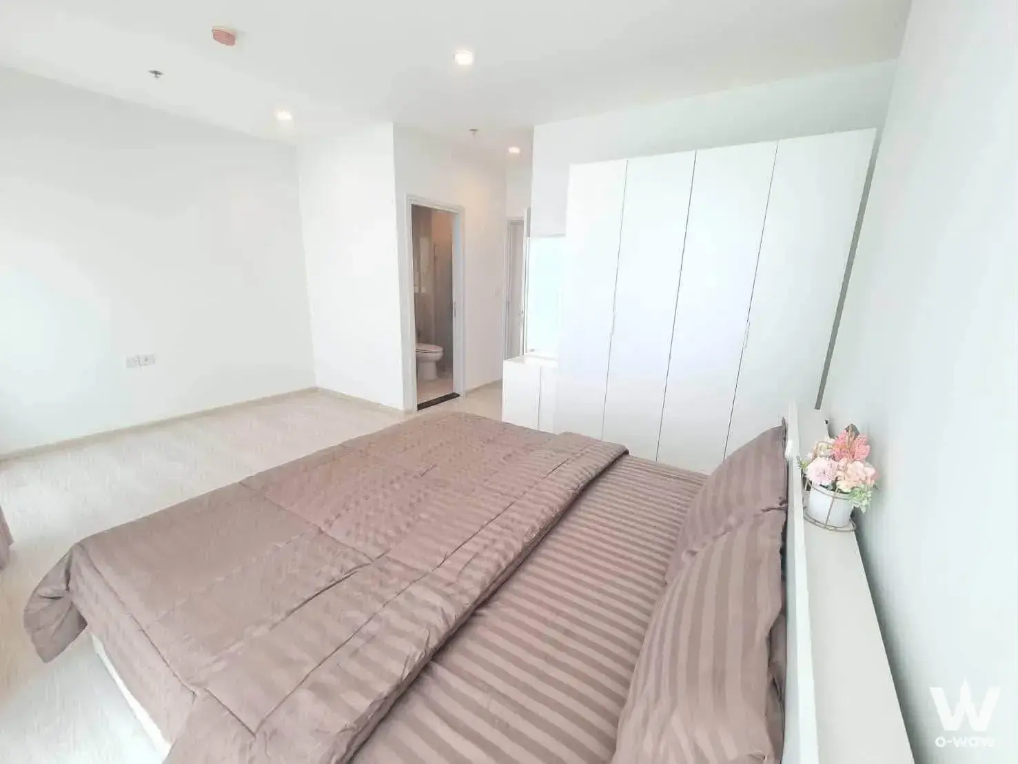Condo with 2 bedrooms for rent at Noble Revolve Ratchada 2 — photo 5 of 5