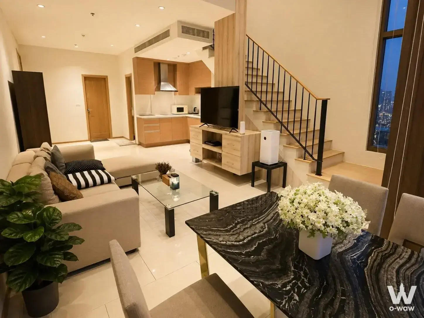 Condo with 1 bedroom for rent at The Emporio Place — photo 3 of 5