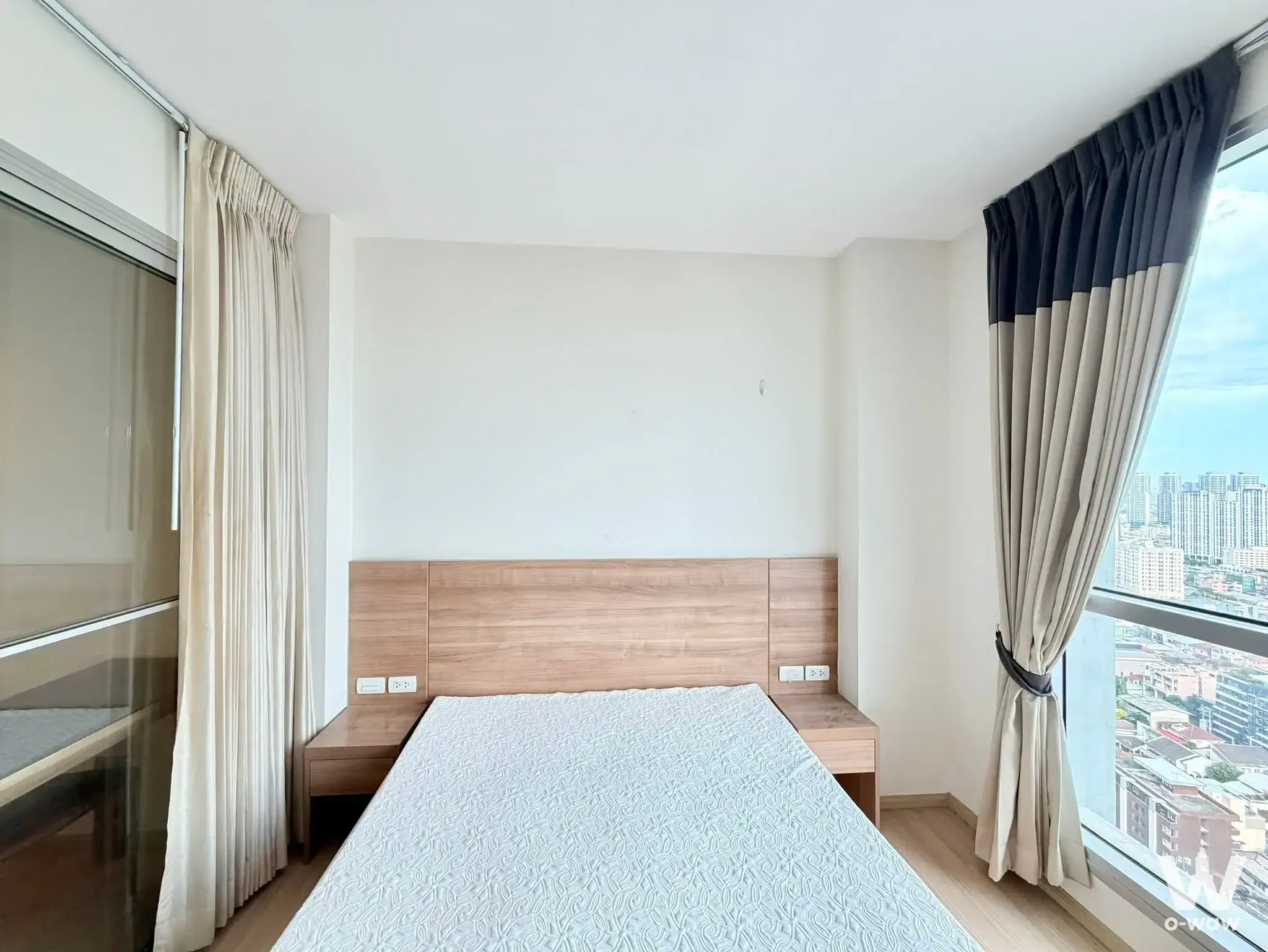 Condo with 1 bedroom for rent at RHYTHM Ratchada-Huaikwang — photo 2 of 5