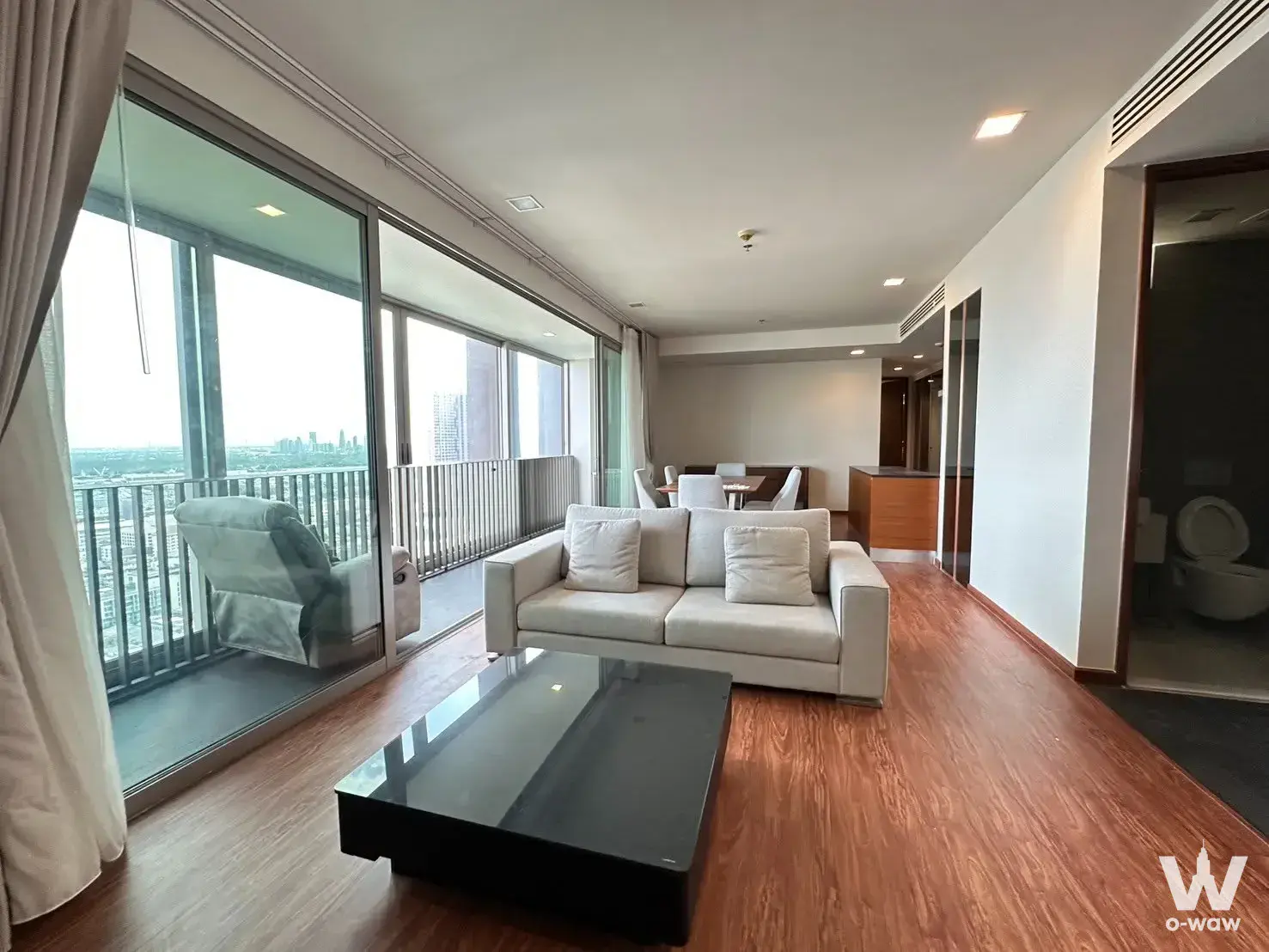 Condo with 3 bedrooms for rent at Ashton Morph 38 — photo 2 of 4