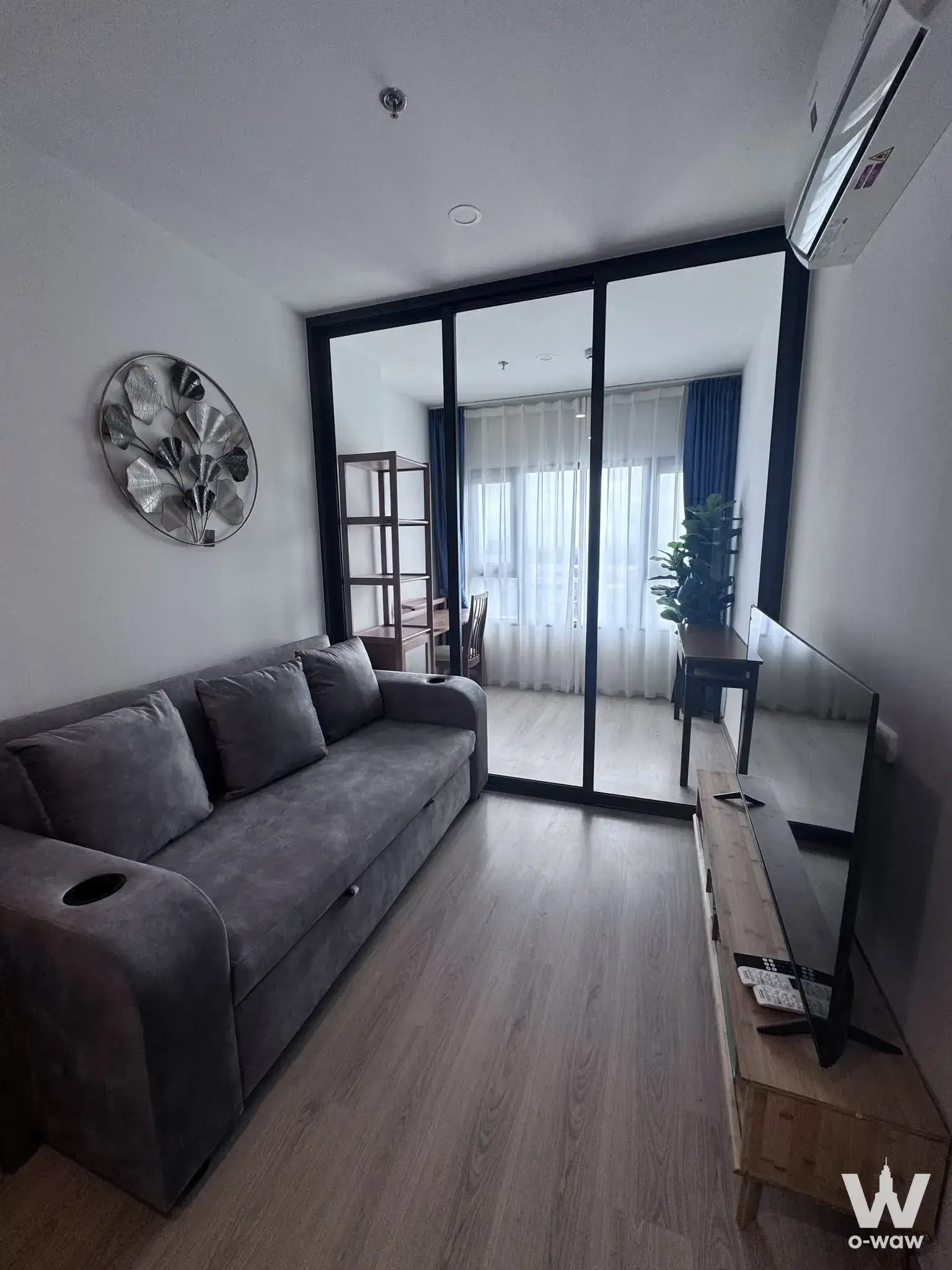 Condo with 1 bedroom for rent at Life Rama 4 - Asoke — photo 1 of 5