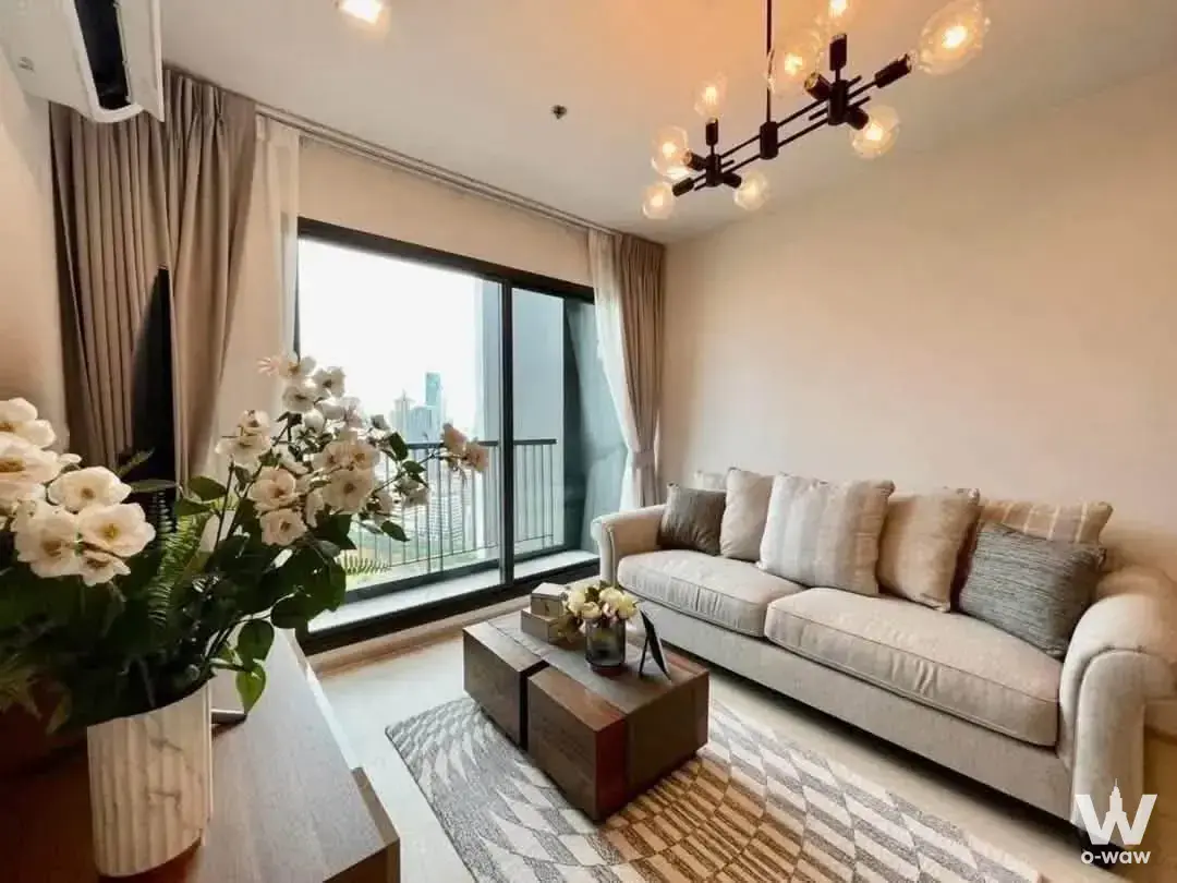 Condo with 2 bedrooms for rent at Life One Wireless — photo 2 of 5