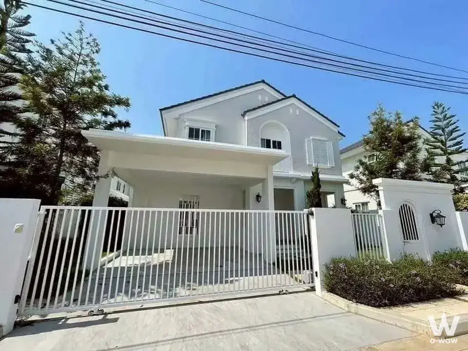 House with 3 bedrooms for sale at Chaiyapruek Bangna KM.15 — photo 1 of 4