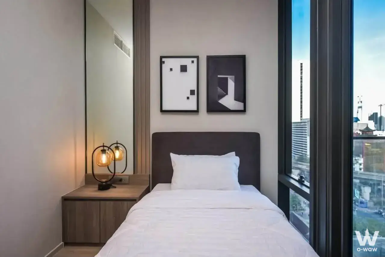 Condo with 2 bedrooms for rent at Ashton Silom — photo 2 of 5