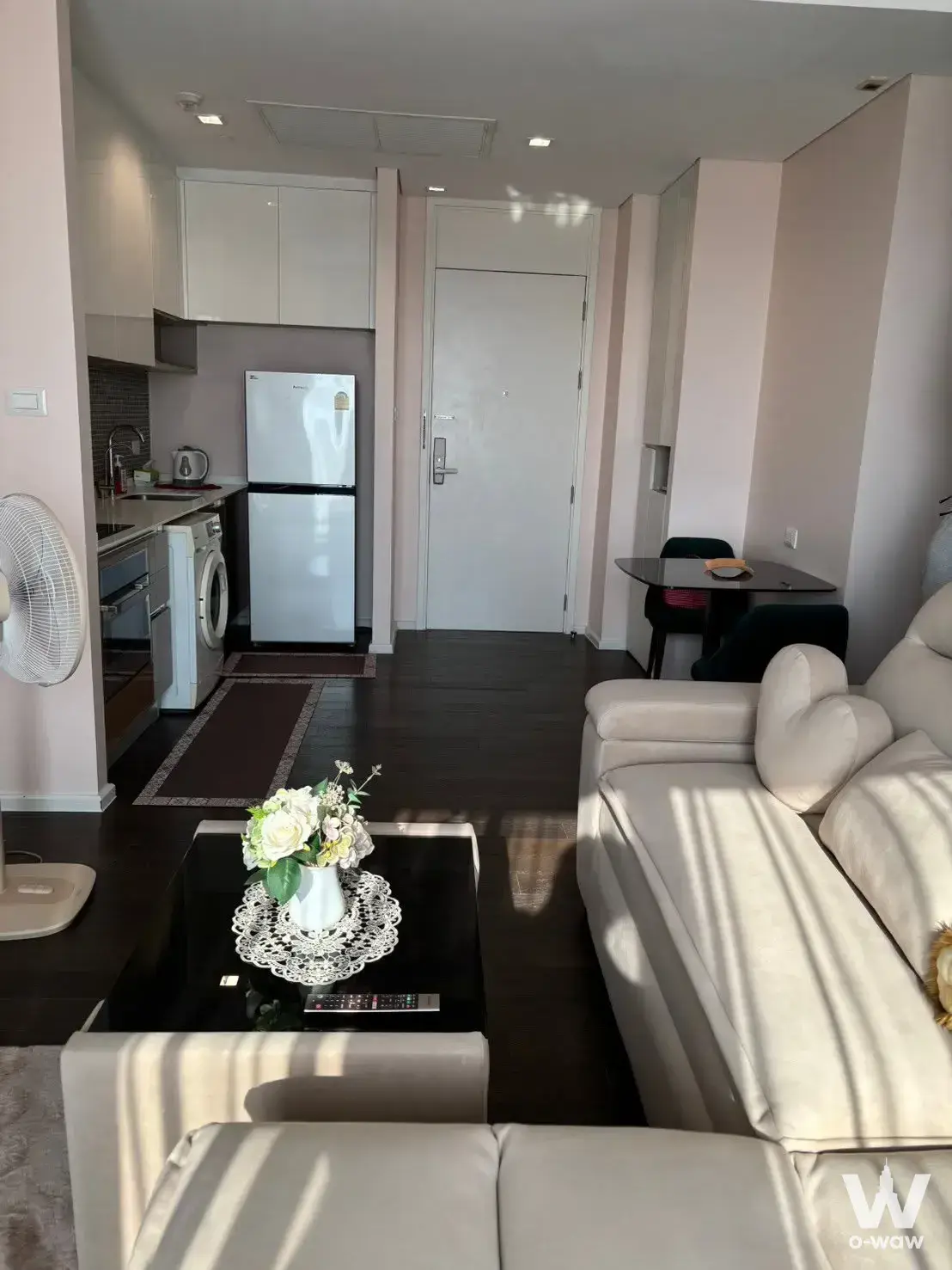 Condo with 2 bedrooms for rent at The Saint Residences — photo 2 of 5