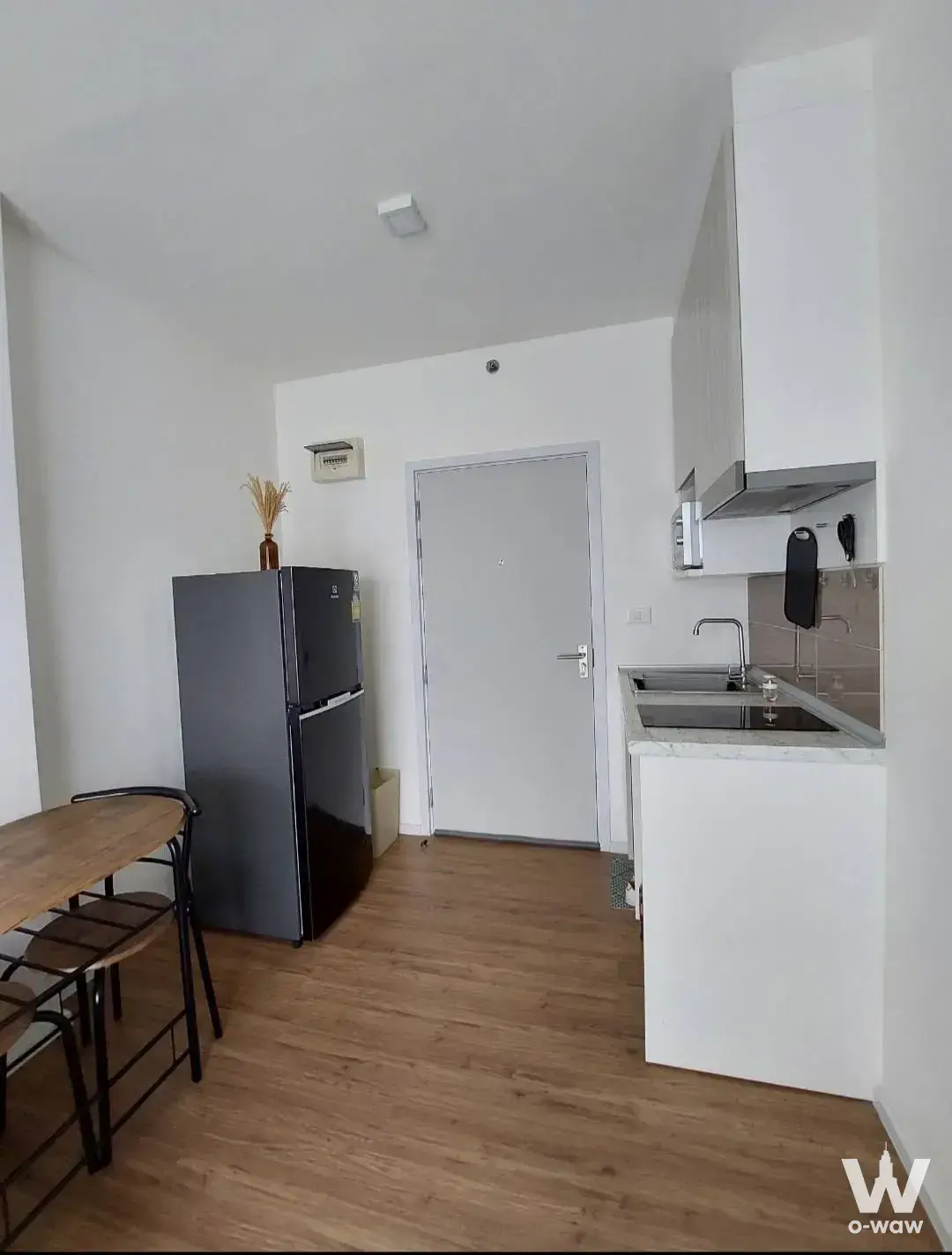 1-bed condo for sale in Notting Hill Sukhumvit-Phraek Sa with open-plan kitchen and dining area