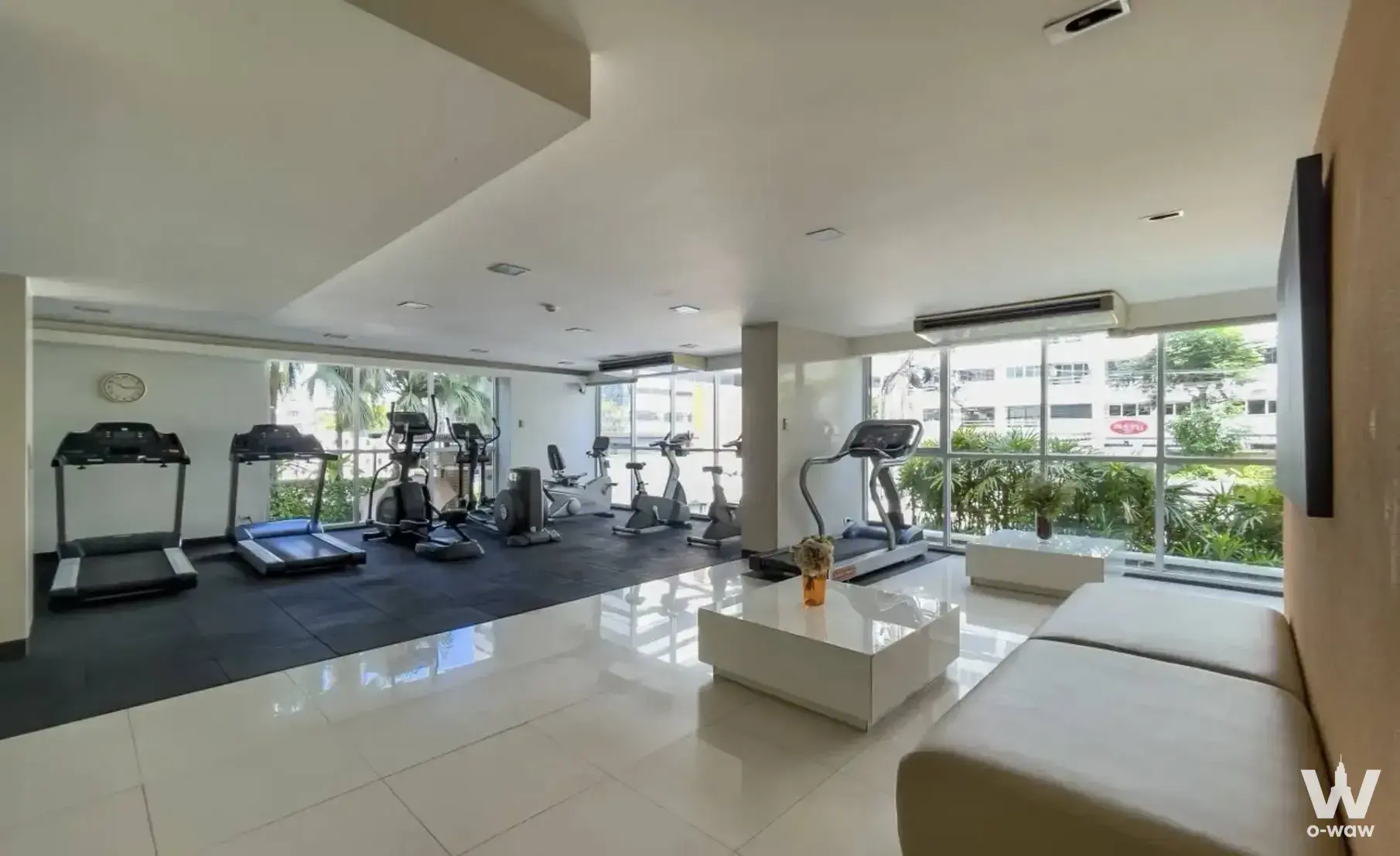 Condo with 1 bedroom for rent at The Clover Thonglor Residence — photo 2 of 5