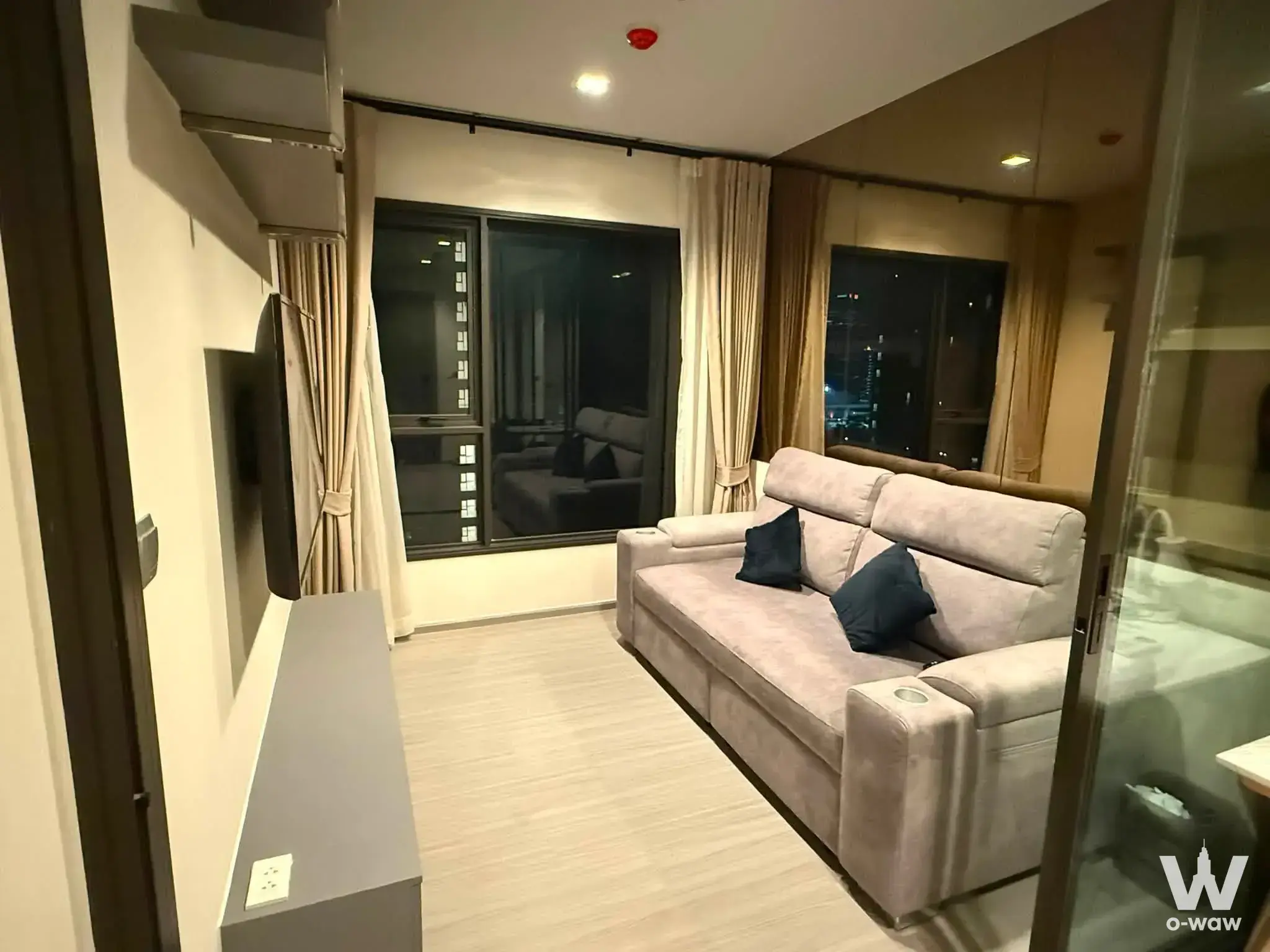Condo with 1 bedroom for rent at Life Asoke - Rama 9 — photo 2 of 5