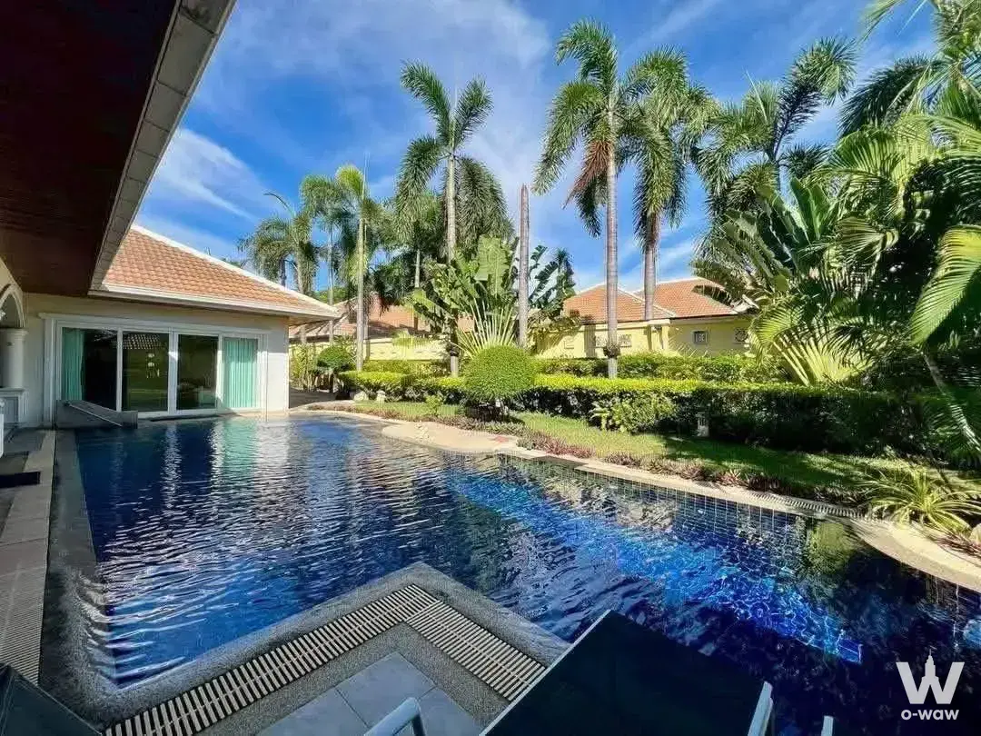 House with 6 bedrooms for rent at Jomtien Park Villas — photo 1 of 4