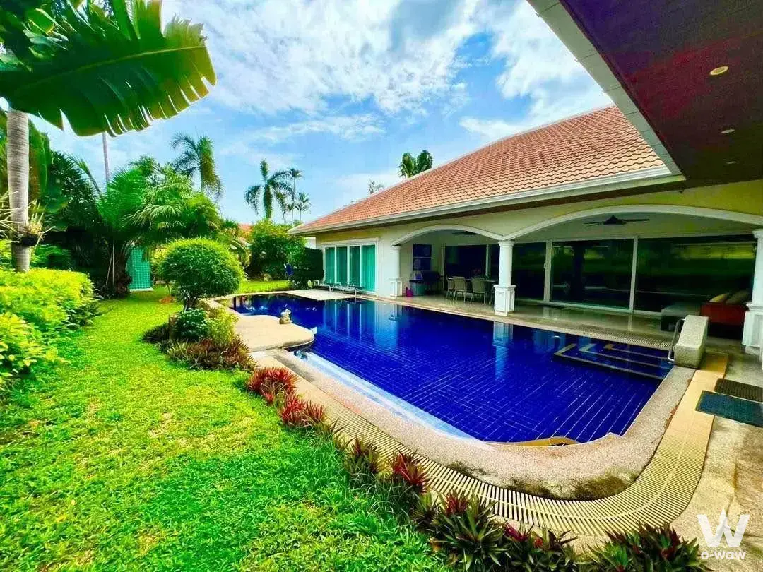 House with 6 bedrooms for rent at Jomtien Park Villas — photo 2 of 4
