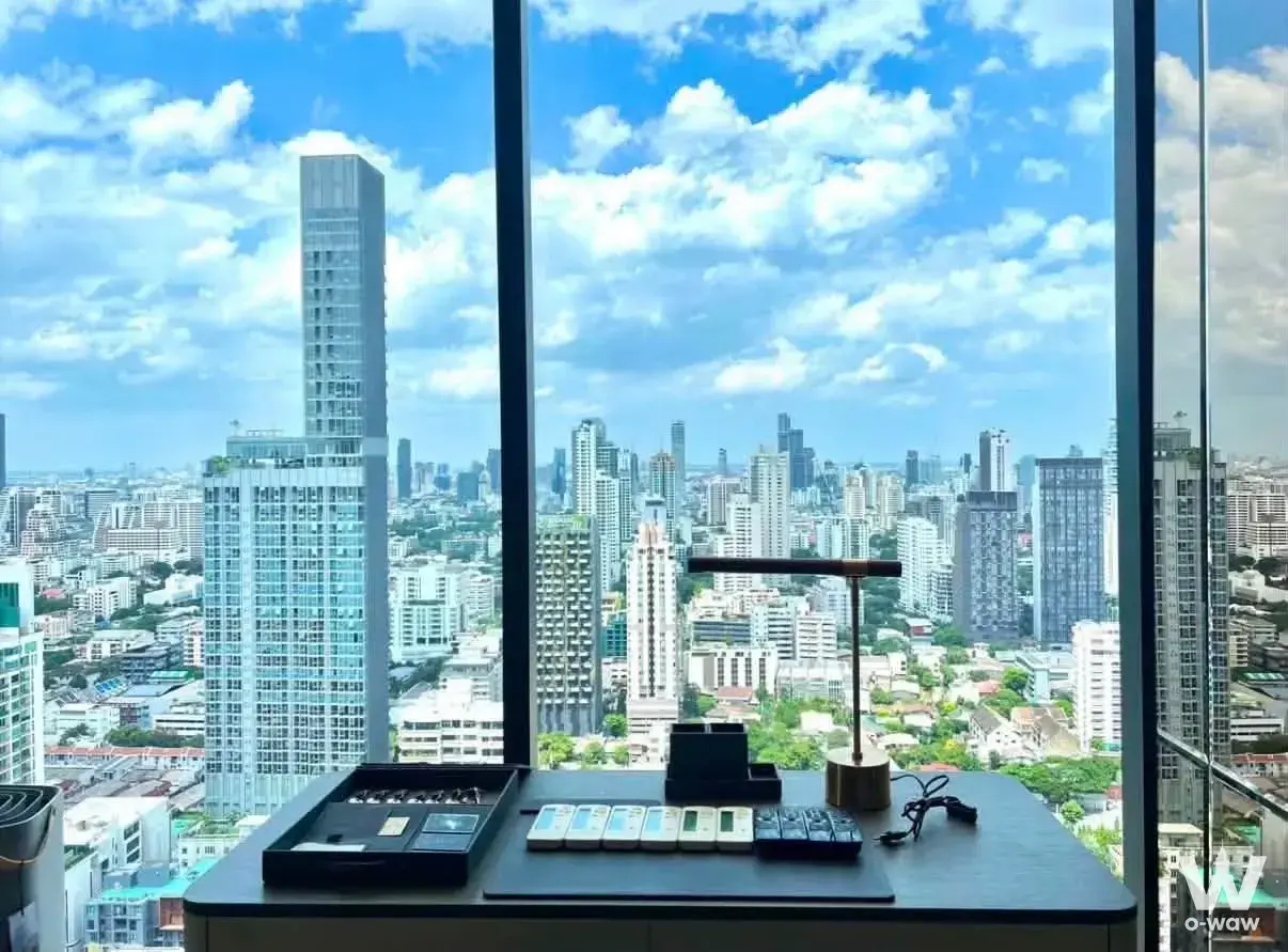 Condo with 3 bedrooms for rent at Celes Asoke — photo 5 of 5