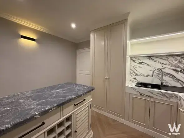 Condo with 3 bedrooms for rent at Topview Tower — photo 3 of 5