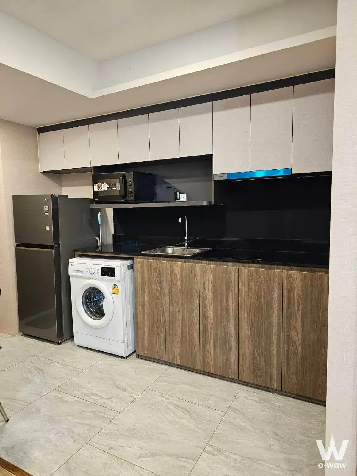 Condo with 1 bedroom for rent at LLoyd Soonvijai-Thonglor — photo 2 of 4