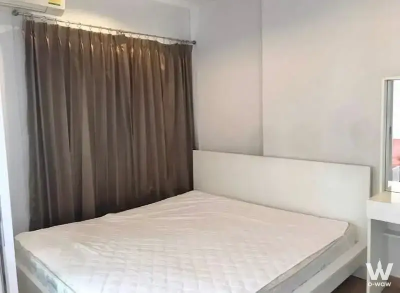 Near MRT Lak Song Station, Phetkasem Road
