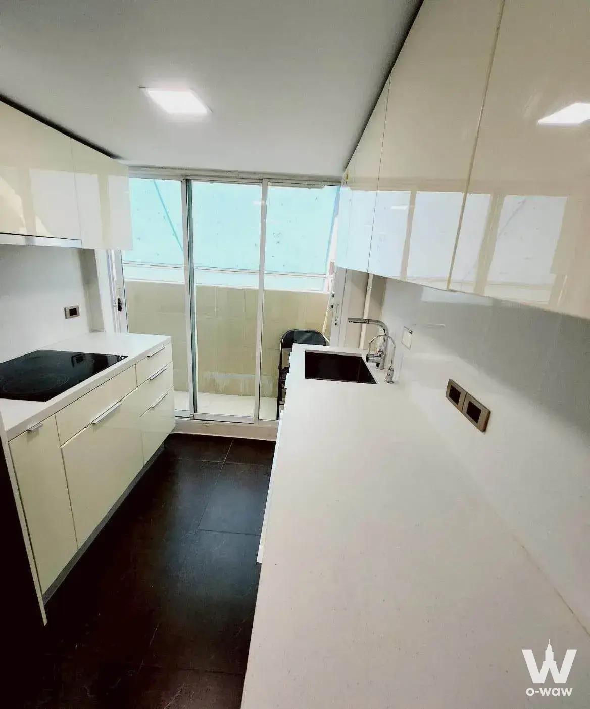 Townhouse with 4 bedrooms for sale at 59 Heritage — photo 3 of 5