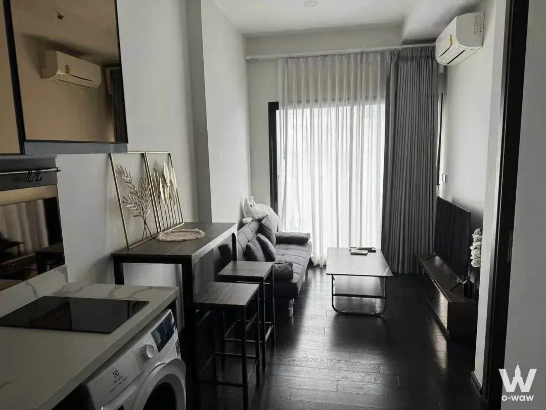 BTS Ekkamai - Thonglor, Bangkok, Thailand