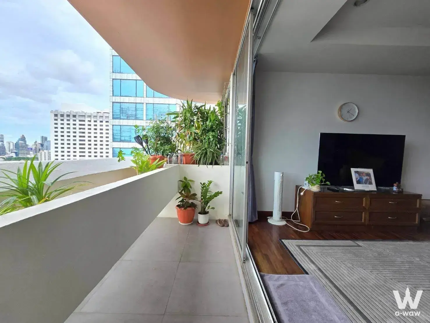 Condo with 2 bedrooms for sale at Newton Tower — photo 4 of 5