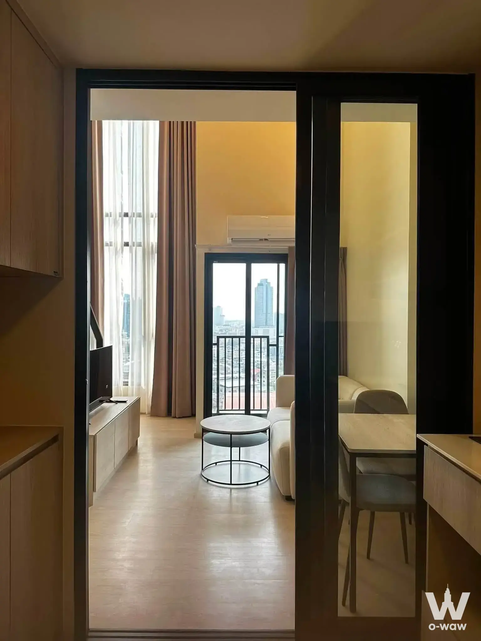Near BTS Khlong San, 350 meters from station; 3 minutes to ICONSIAM
