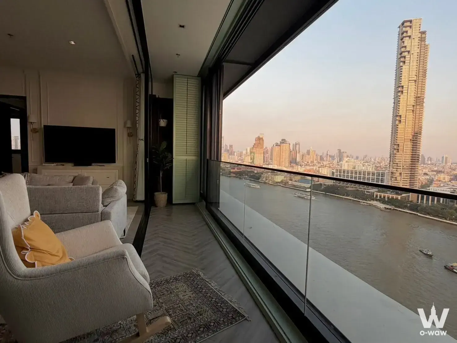 Condo with 3 bedrooms for sale at Rhythm Charoenkrung Pavillion — photo 5 of 5