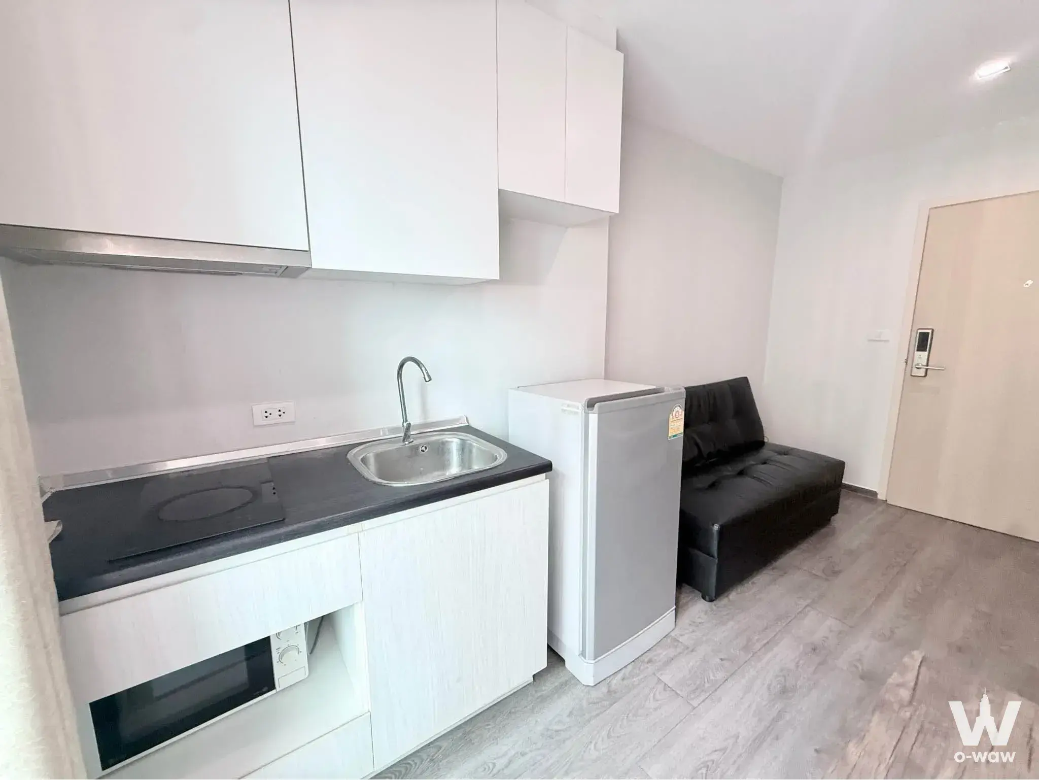 Condo with 1 bedroom for rent at Rich Park Triple Station — photo 3 of 8