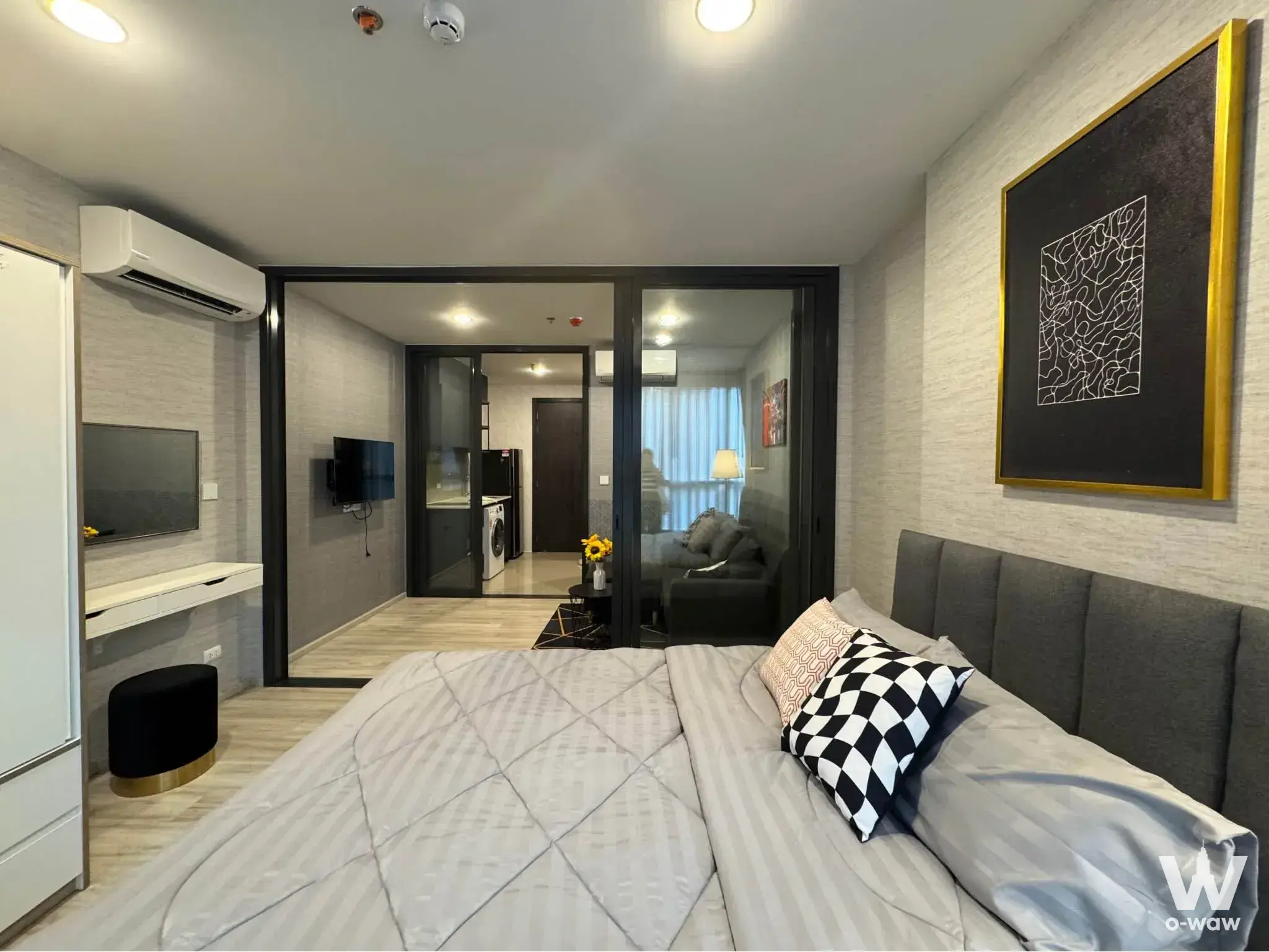 Condo with 1 bedroom for rent at XT HUAIKHWANG — photo 3 of 5